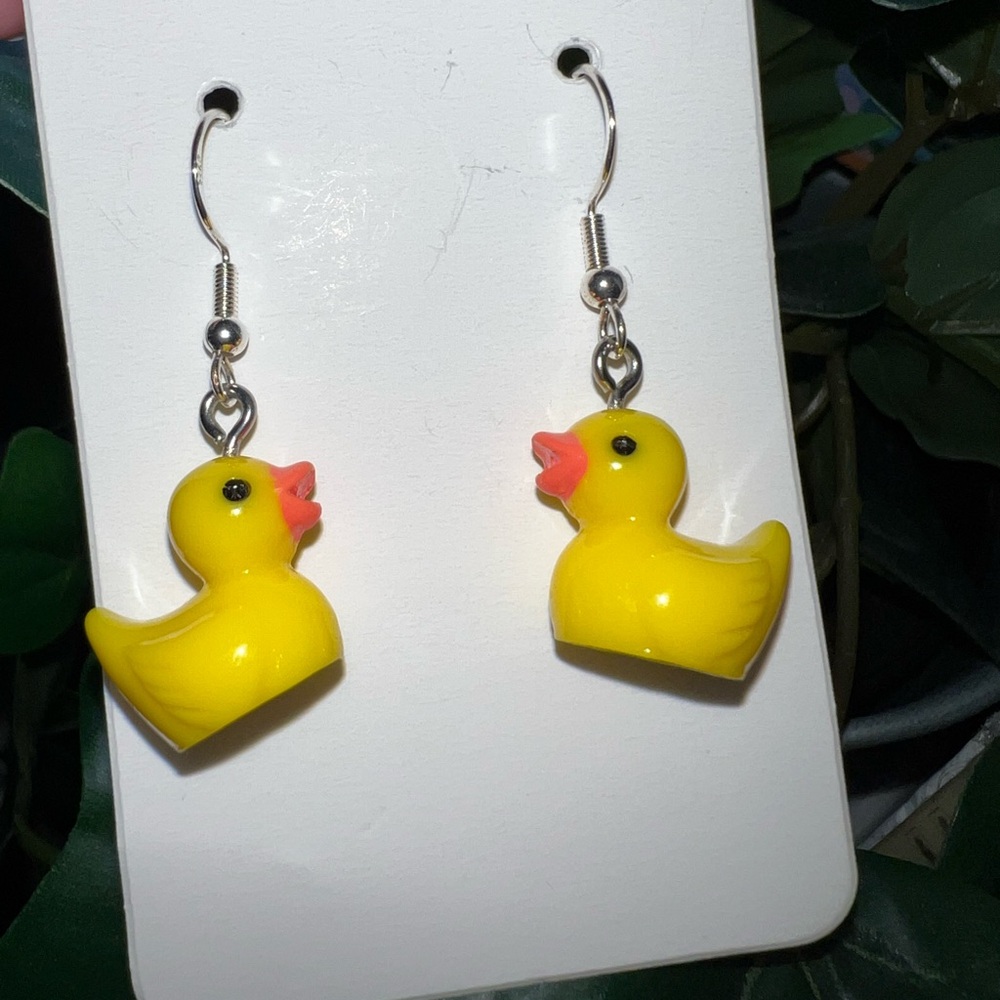 duckie earrings 🐥🫧